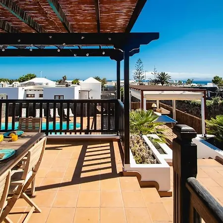 Cavendish With Sea Views And Heatable Pool Close To Flamingo Beach *