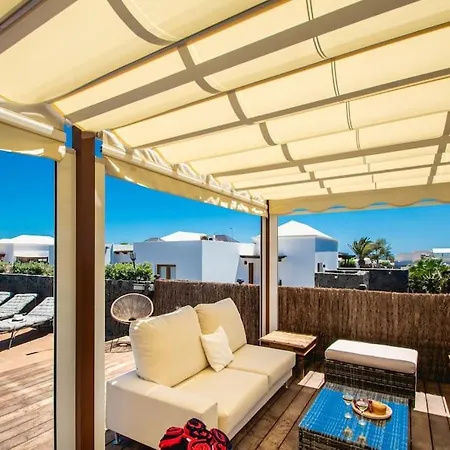 Villa Cavendish With Sea Views And Heatable Pool Close To Flamingo Beach Playa Blanca (Lanzarote)