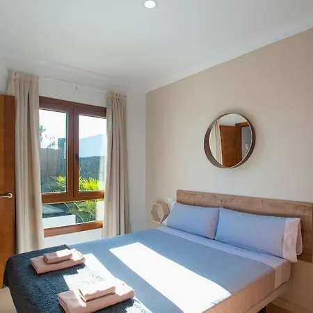 Cavendish With Sea Views And Heatable Pool Close To Flamingo Beach Playa Blanca (Lanzarote)