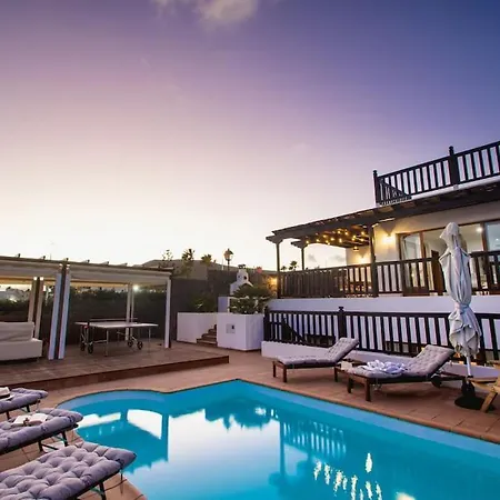Cavendish With Sea Views And Heatable Pool Close To Flamingo Beach *
