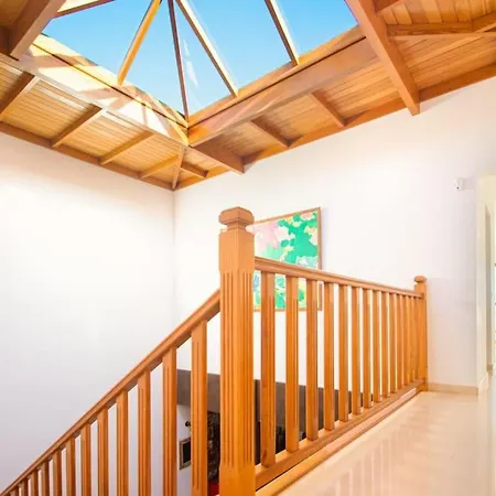 Cavendish With Sea Views And Heatable Pool Close To Flamingo Beach Playa Blanca (Lanzarote)