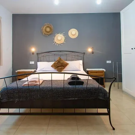 Cavendish With Sea Views And Heatable Pool Close To Flamingo Beach