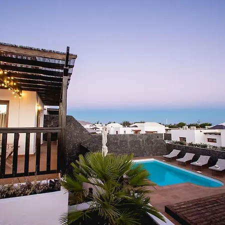 Cavendish With Sea Views And Heatable Pool Close To Flamingo Beach Villa